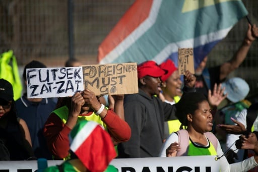 'No signs' South Africa xenophobic violence letting up, Nigeria says